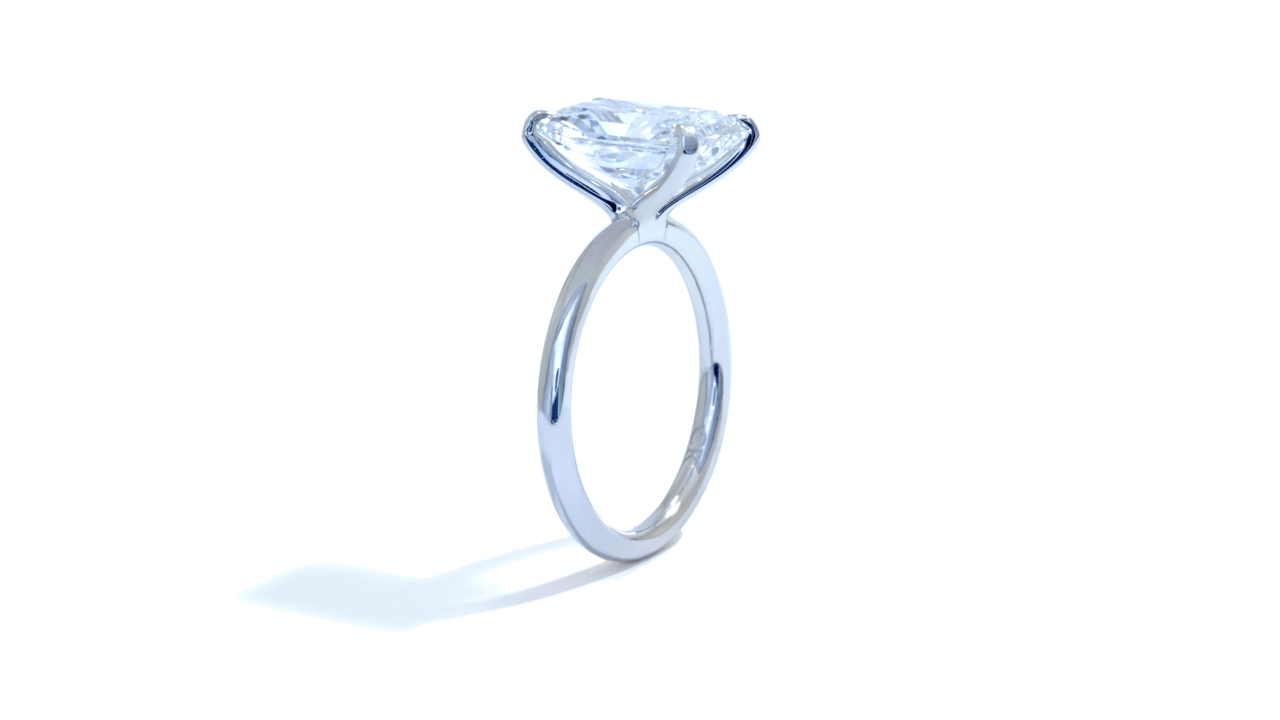 jb5218_lgd1610 - 4 ct Radiant Lab Grown Diamond Ring at Ascot Diamonds